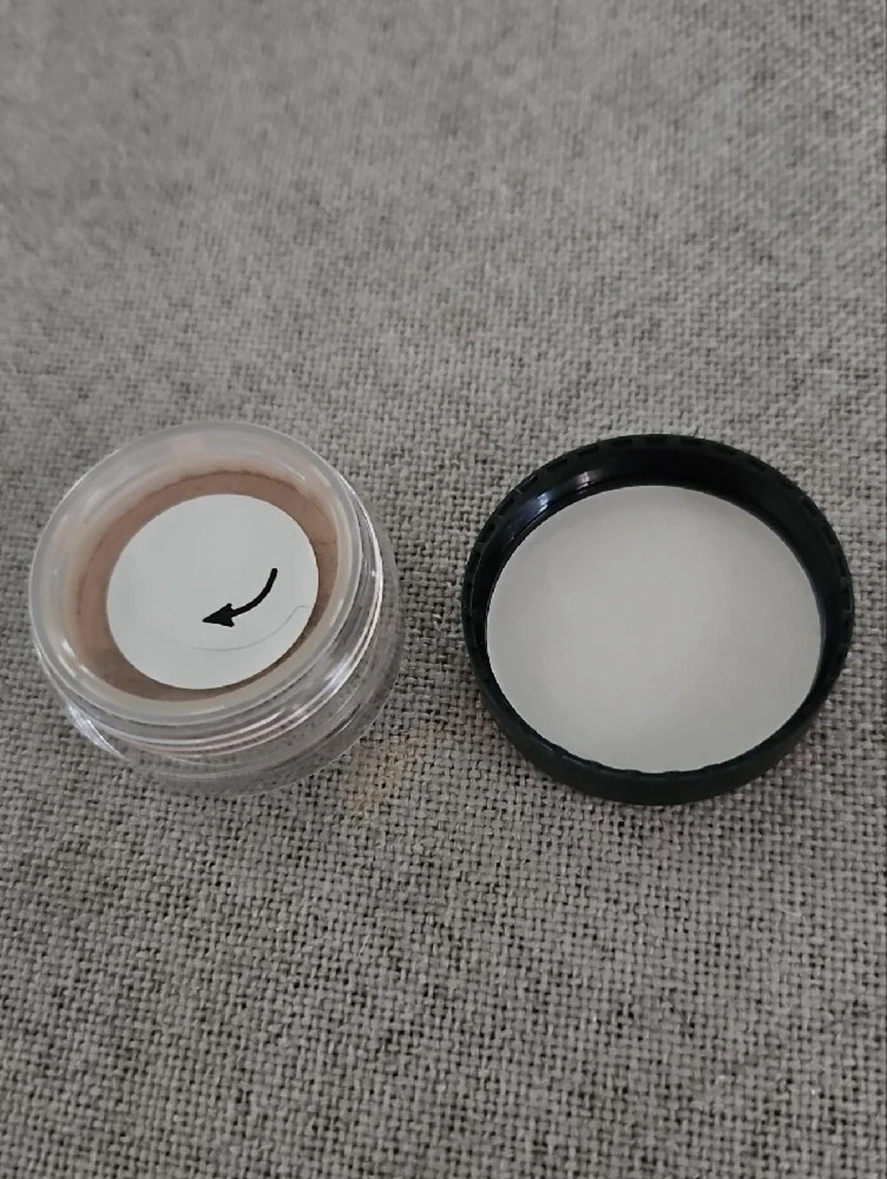 bareMinerals Multi-Tasking Minerals SPF 20 Sunscreen Travel-Friendly Makeup Jar